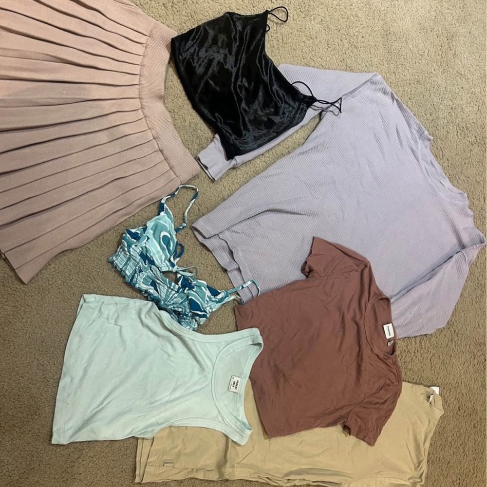 Aritzia, Dynamite, Garage Lot